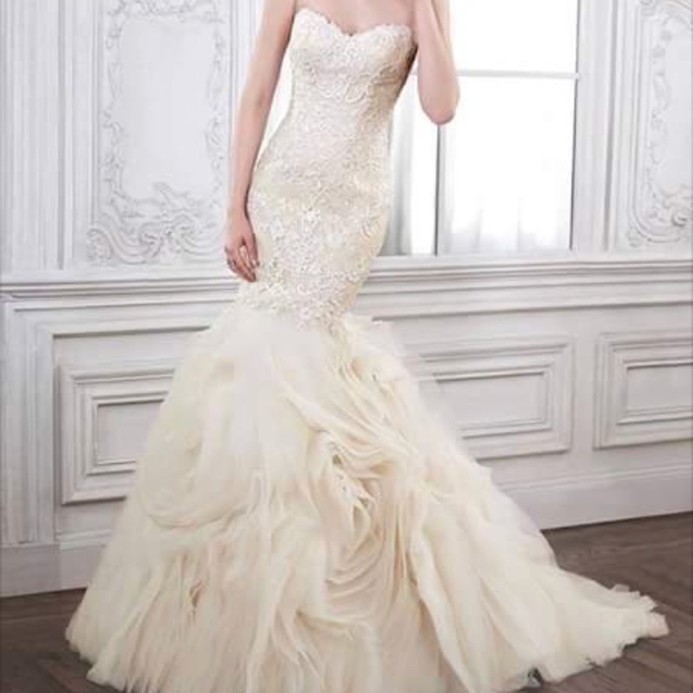 Maggie Sottero Wedding Dress